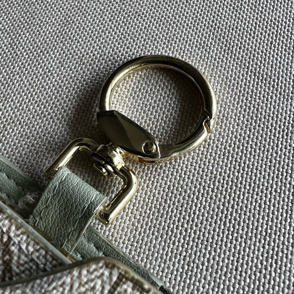 Patterned Vegan Key Case w/ Snap Closure – Key Organizer - Picture 5 of 6